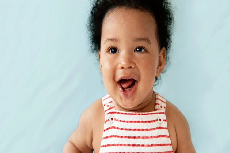 ยางรัดริมฝีปาก ในทารกและเด็กวัยหัดเดิน